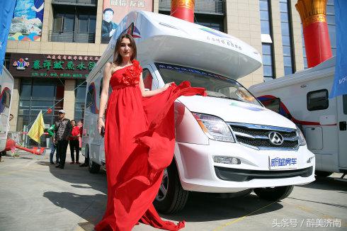 实拍:被俄罗斯美女帅哥酷爱的中国房车是什么样子
