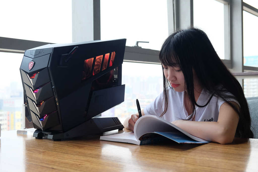 是谁？重新定义电竞主机，全面实测：宙斯盾3/Aegis3