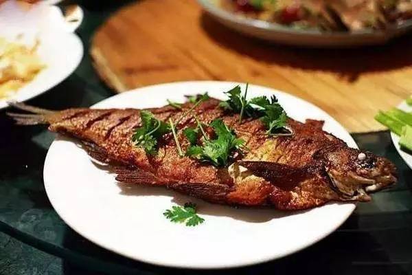 百年古城自驾游攻略图,自驾游中国四大古城攻略