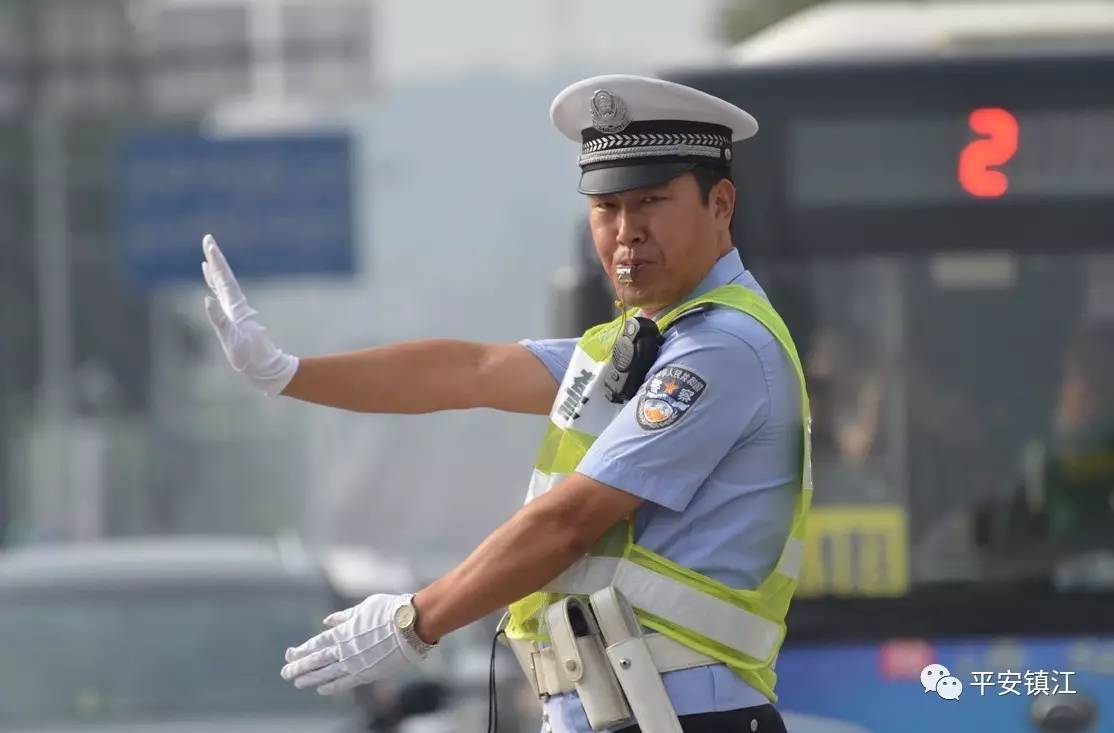 礼赞平凡之美走近镇江警营中的劳模