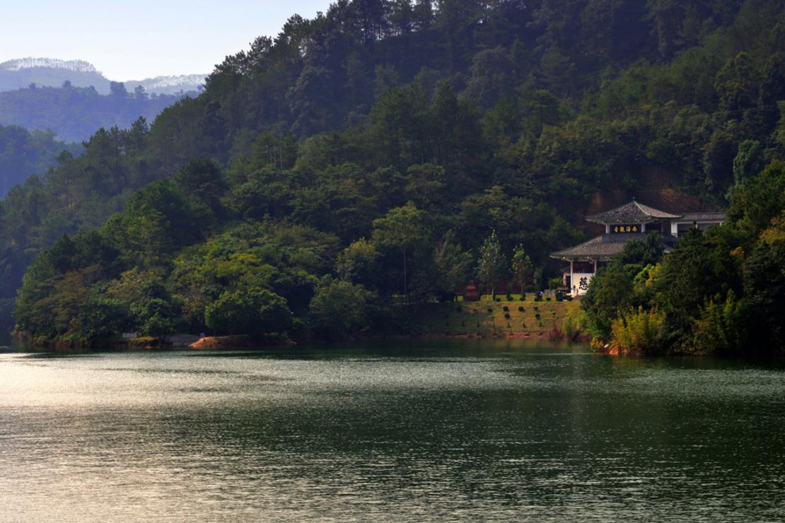 万梓良客家哪里人,万梓良祖籍广东宝安什么村