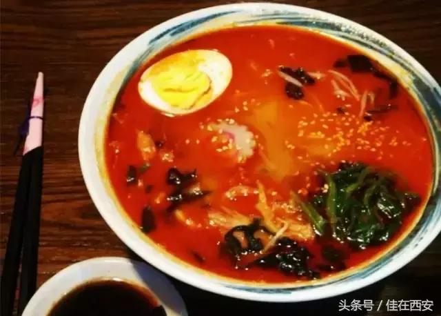 下雨天，请给我一碗日式拉面！西安这几家汤浓面弹！