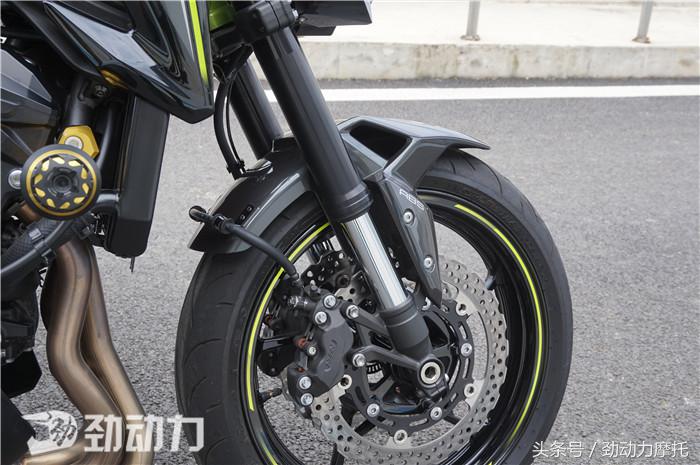 川崎z9002017款感受,川崎z900se和z900re区别