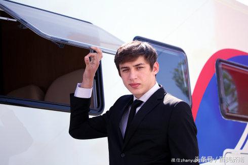 实拍:被俄罗斯美女帅哥酷爱的中国房车是什么样子