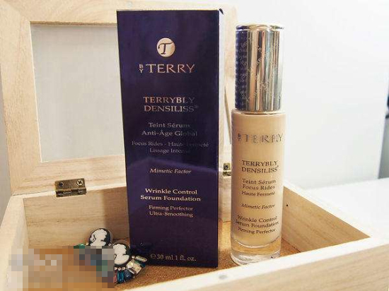 彩妆师推荐的粉底液,彩妆师介绍羽西鎏金粉底液