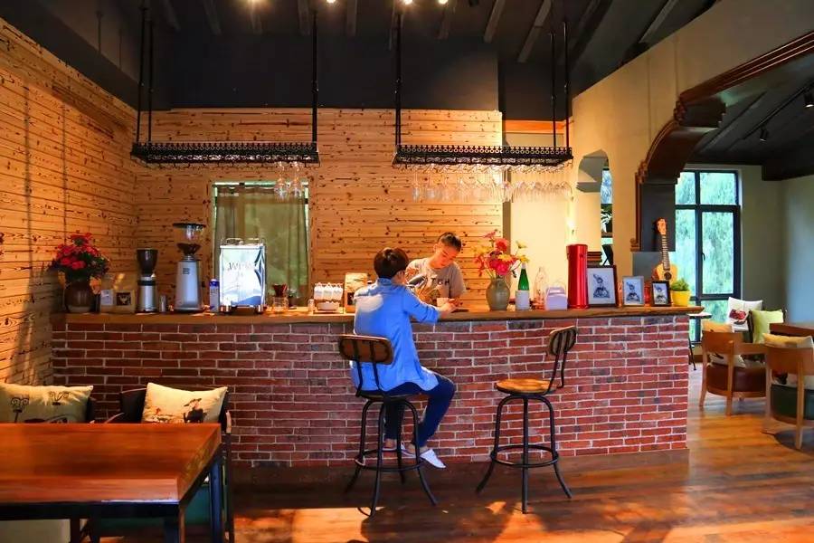 元宝山下,山水云间,悠悠闲云时光,恰好那时我也在