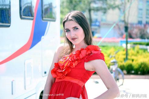 实拍:被俄罗斯美女帅哥酷爱的中国房车是什么样子