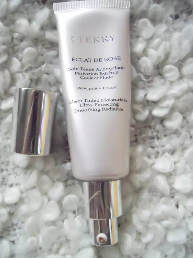 油痘皮保湿怎么做,油痘肌瑕疵皮怎么养肤