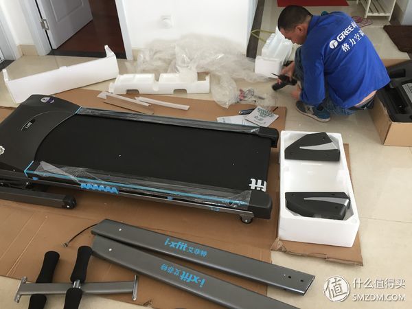 雾霾天的跑步利器！好家庭i-xfitL3跑步机开箱试用