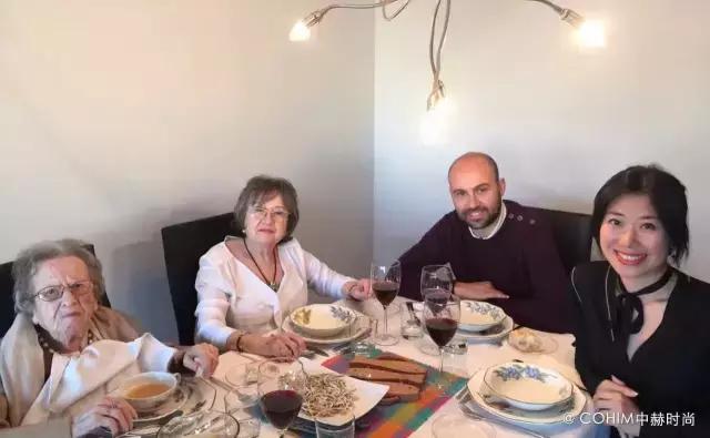 爱笑高颜能赚钱，创立同名品牌的千万级代购才是好买手