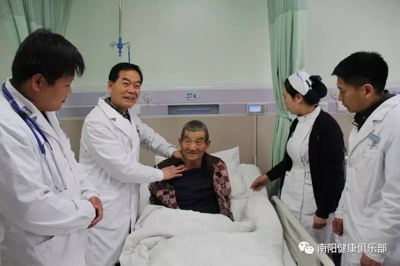 听任统伟讲肿瘤病该怎么治?