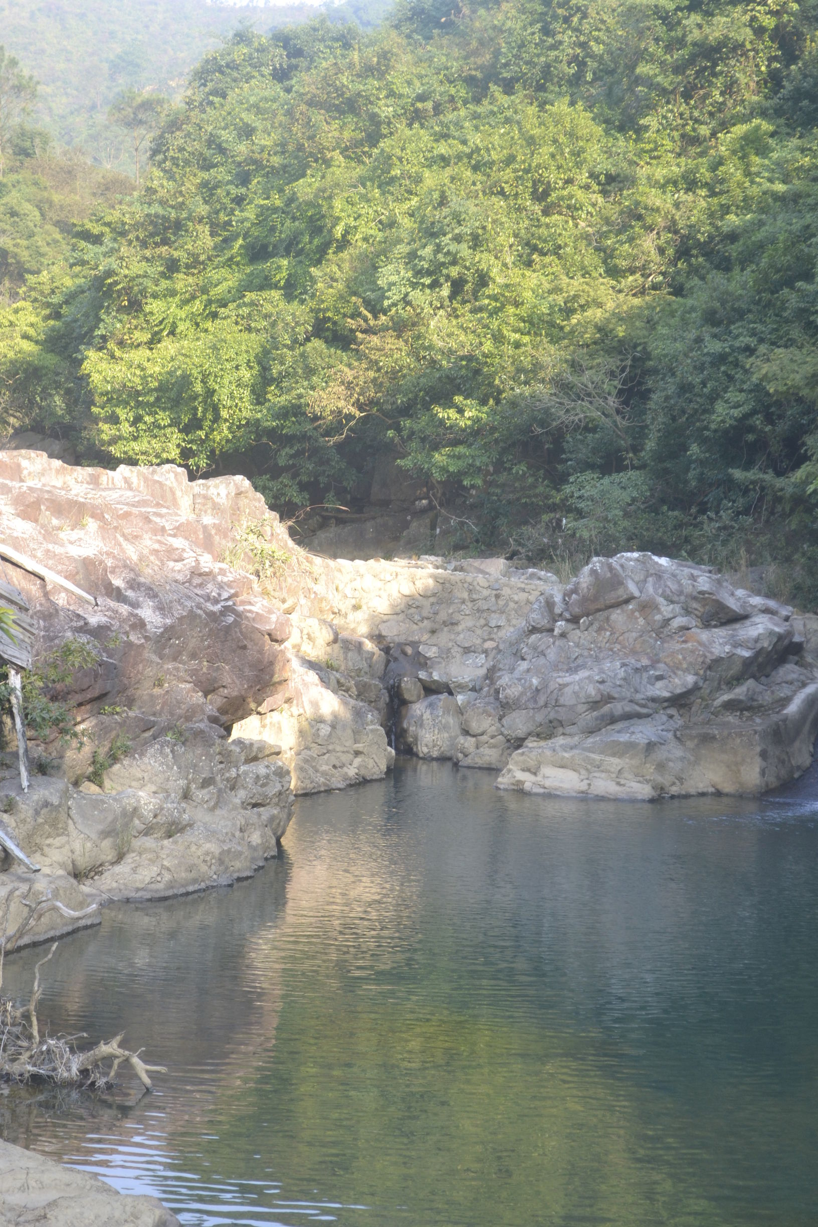 珠海周边游6——峡里飞出水凤凰，安家成了“小九寨”