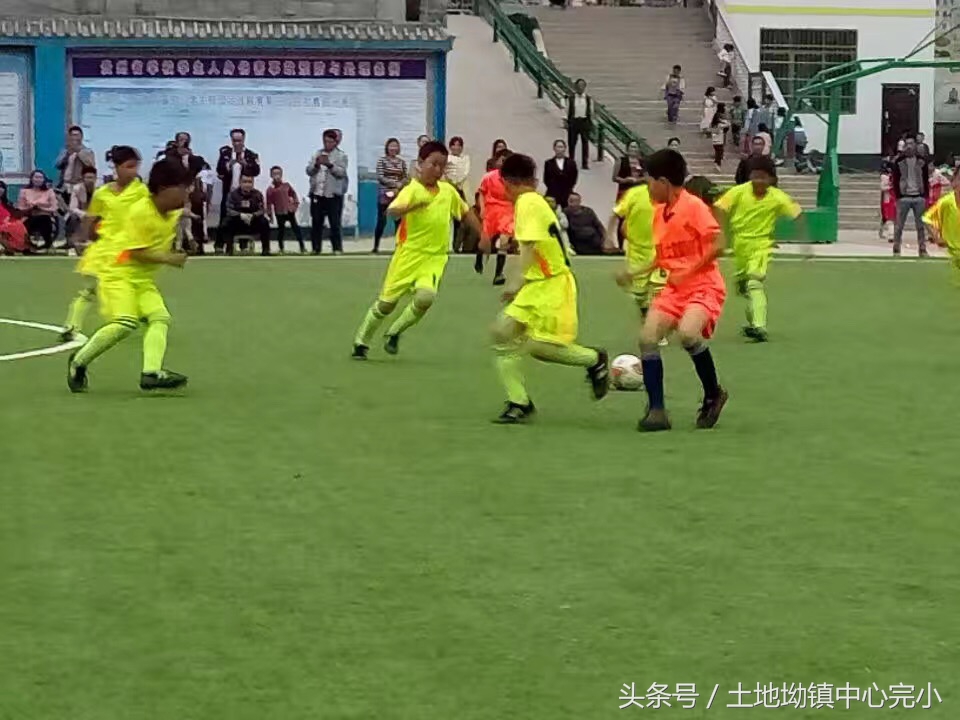 官舟打篮球视频,官舟小学足球赛