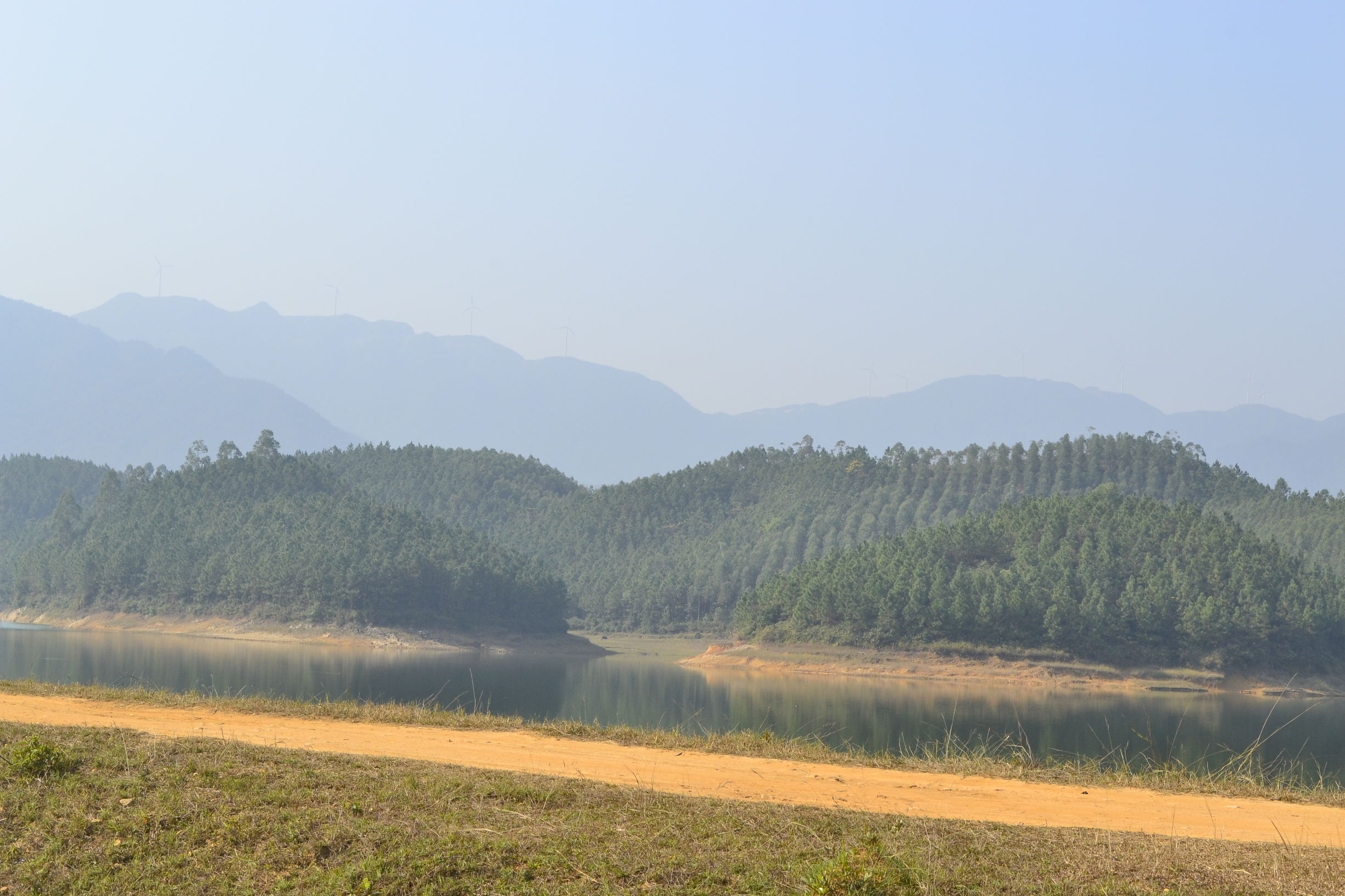 珠海周边游7——寻得草原，泛舟湖上