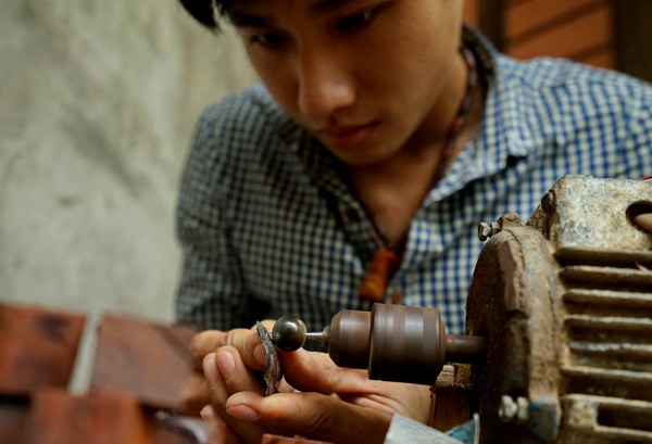 越南黄花梨和缅甸黄花梨手串,越南黄花梨手串一般多少钱