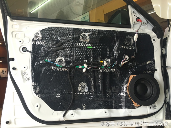 丰田锐志改装摩雷音响,深圳丰田雷凌改装音响低音炮
