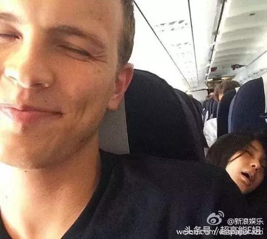 旅途中最令人尴尬的一件事，韩红听了也想打人