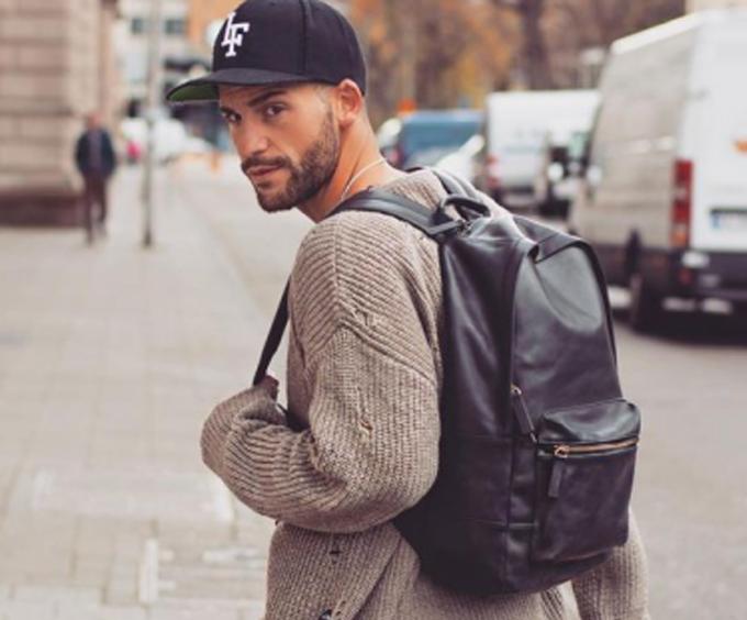 双肩包穿搭夏,夏季双肩包男穿搭