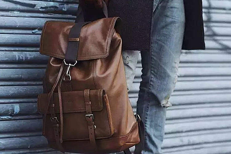 双肩包穿搭夏,夏季双肩包男穿搭