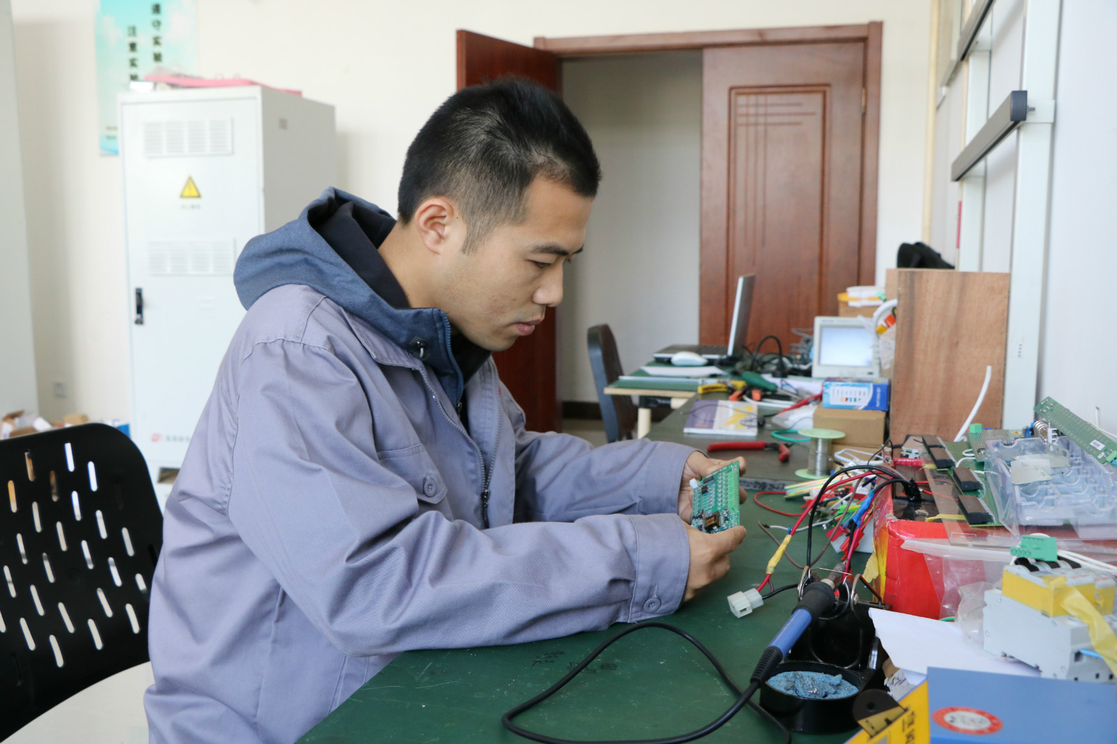 潘俊：不忘初心恪守工匠精神