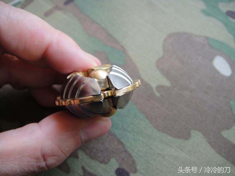 指尖陀螺蚕蛹,颜值即正义作品