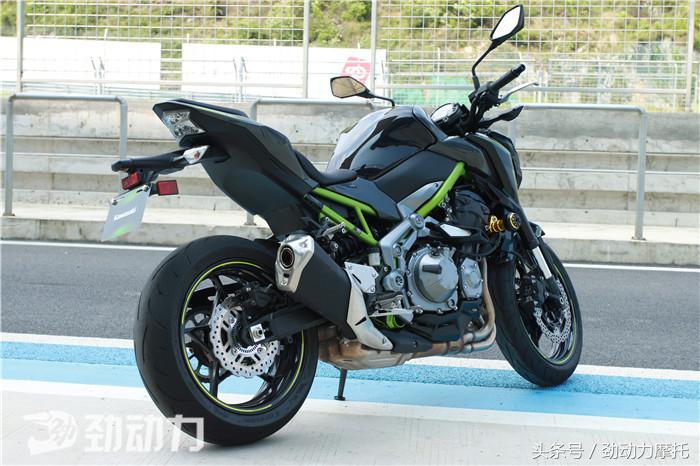川崎z9002017款感受,川崎z900se和z900re区别