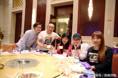 实拍:被俄罗斯美女帅哥酷爱的中国房车是什么样子