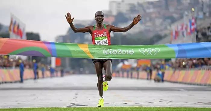 2分38秒的配速全马要多久,2分42秒配速跑100米多少秒