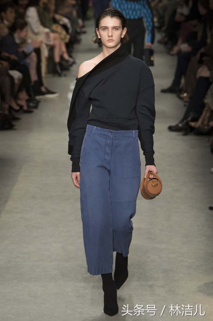 井柏然周冬雨撞衫,周冬雨井柏然红毯