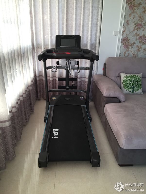 雾霾天的跑步利器！好家庭i-xfitL3跑步机开箱试用