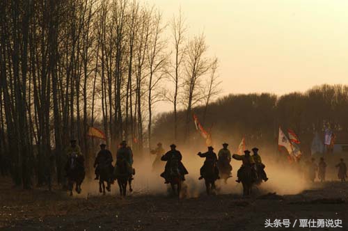 此人忠心爱国，追杀奸臣不遗余力，国灭未能殉国，理由是“怕痛”