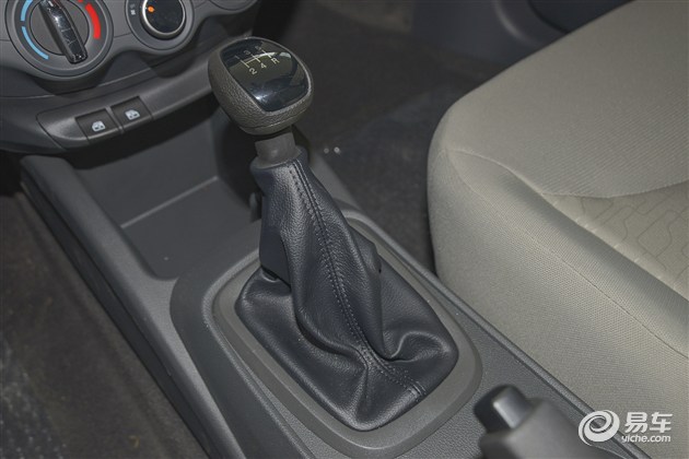 买轿车合适还是买越野车合适,买轿车好还是suv家用代步