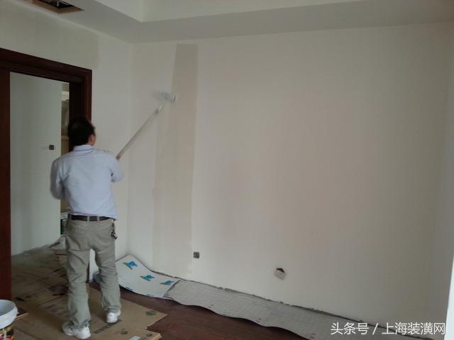 墙纸大面积脱胶翘边怎么修复,原来墙纸