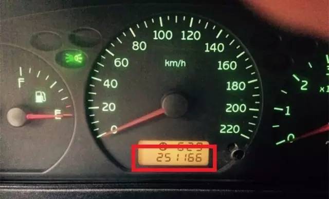 发动机护板和底盘护板一样吗,加装发动机护板有必要吗