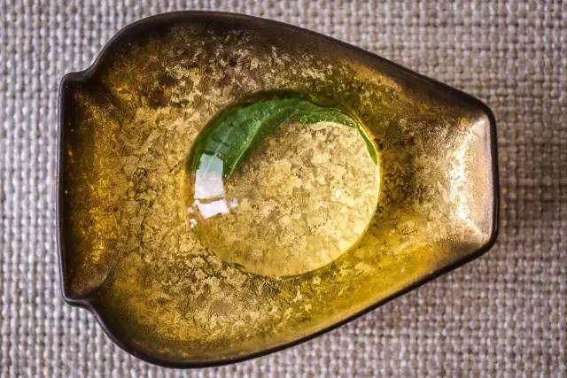 买一套1千元的玩具,500块1套玩具