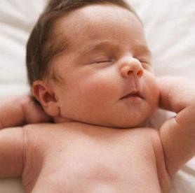 用这些方法让宝宝夏季远离痱子,夏季宝宝如何预防痱子