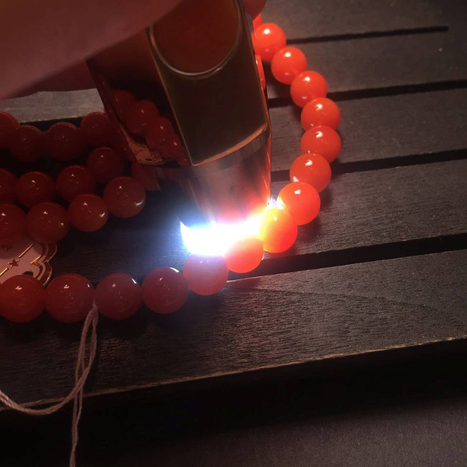 樱桃红南红玛瑙鉴别最简单方法,樱桃红南红手串戴着有什么好处
