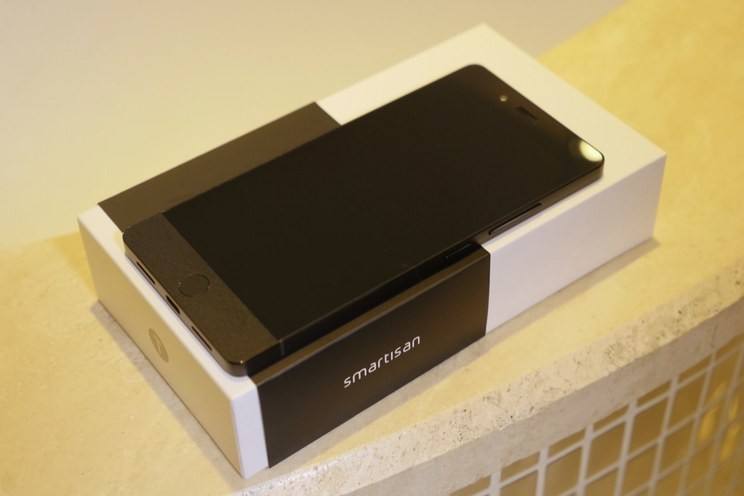 锤子坚果pro评测视频,锤子坚果pro2d