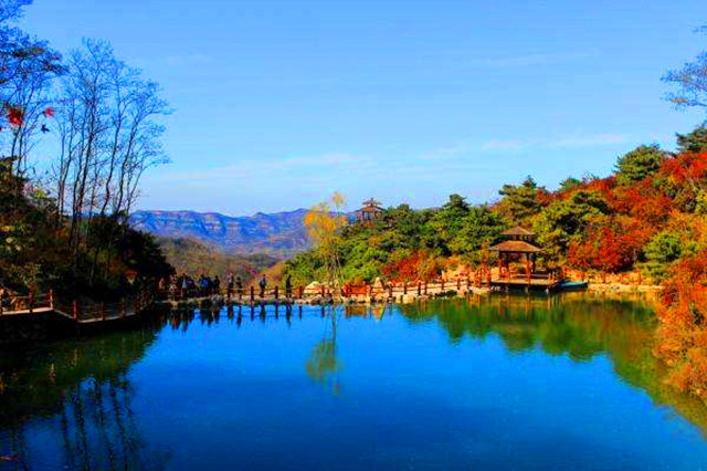 除了自驾或跟团之外，只需花1到3块钱，就能找到最美济南