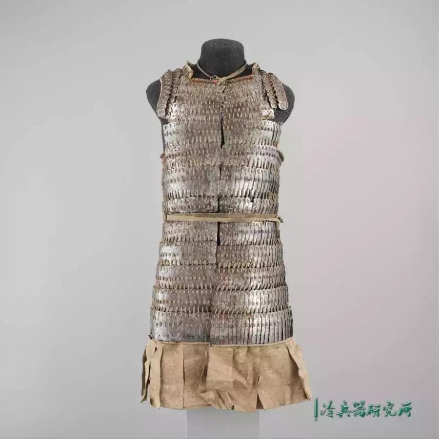 *藏西**宗教活动最特殊的祭品:传统盔甲、马铠和*器武**