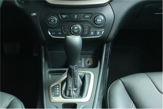 2.0l自由光值不值得买,自由光2.0t值得买吗