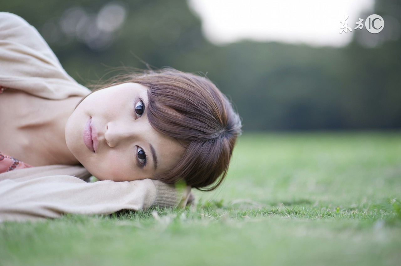 别自以为是显得很low,你显摆的样子