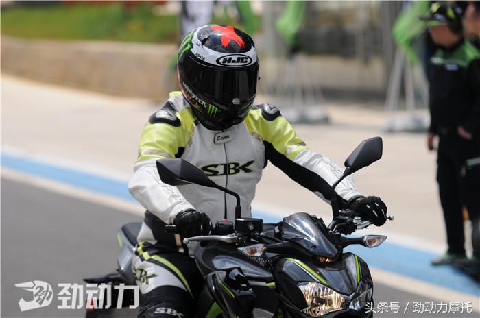 川崎z9002017款感受,川崎z900se和z900re区别