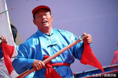 实拍:被俄罗斯美女帅哥酷爱的中国房车是什么样子