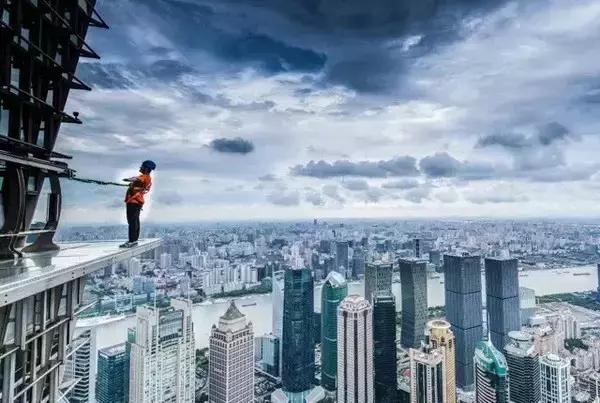 天津亚洲玻璃栈道多高多长,天津周边落差400米玻璃栈道