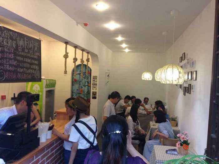 现在做奶茶能赚钱吗,卖奶茶赚钱吗