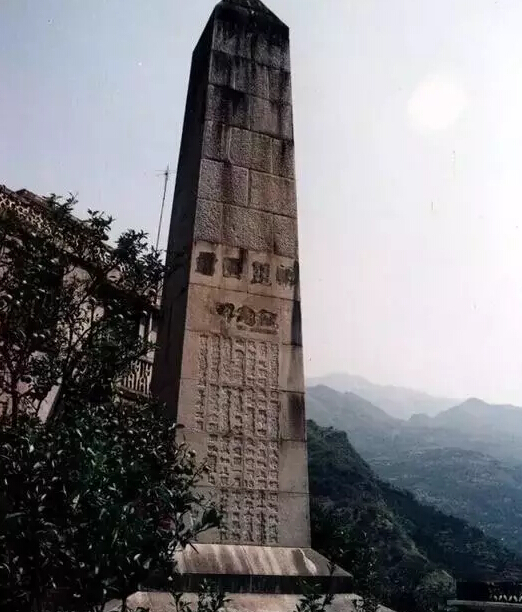 有没有一扇窗是哪首歌的歌词,有没有一扇窗能打开过往与向往