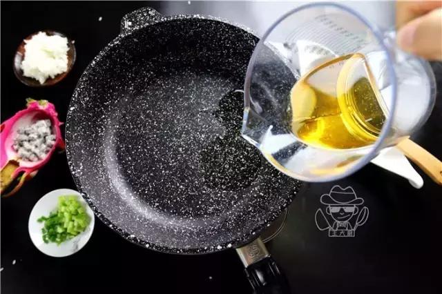 炒饭怎么做简单又好吃儿童,茄子炒饭家常做法简单好吃