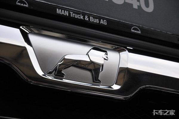 世界上最大的大件牵引运输车,德国曼tgx大件牵引车