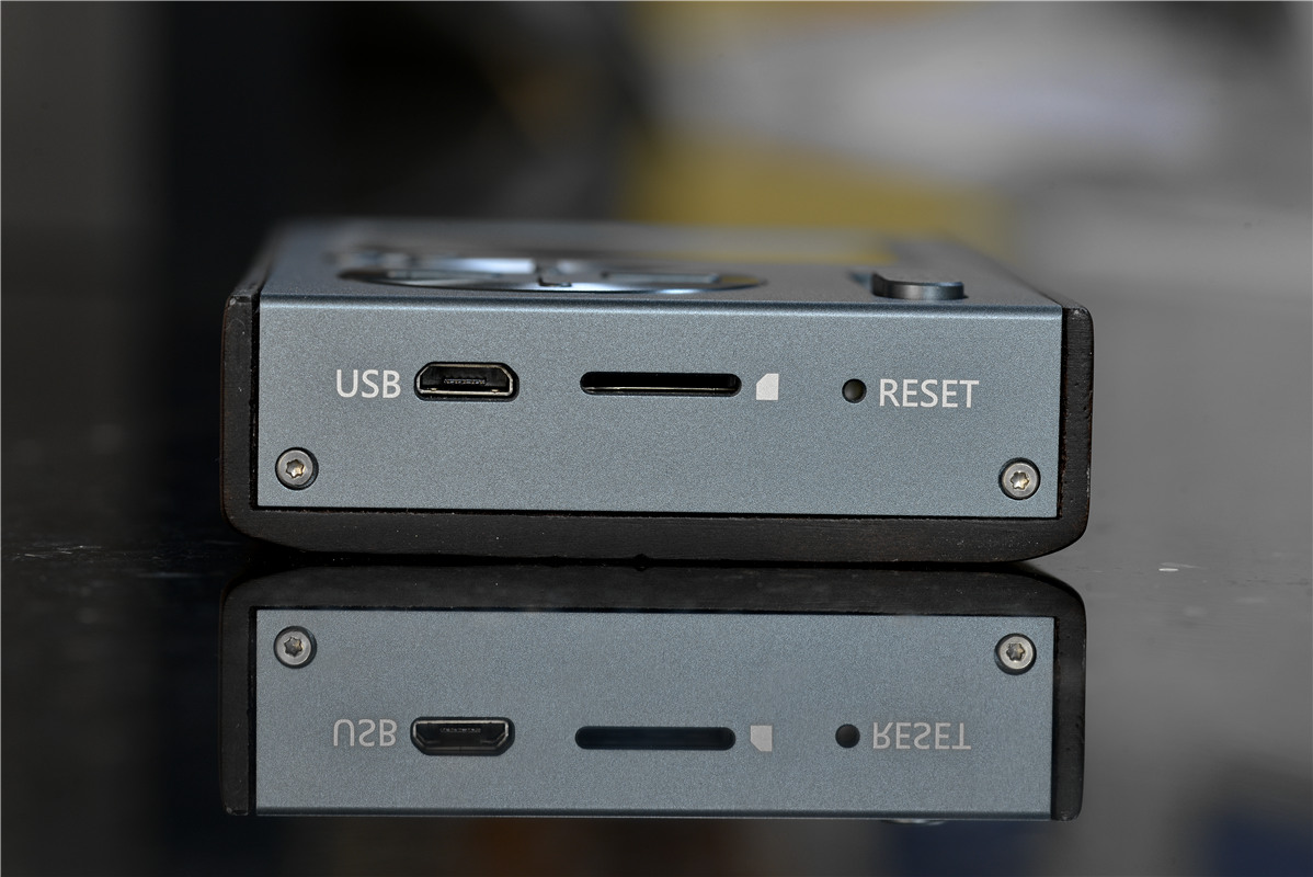 全面杂食+檀木香,七彩虹C10发烧*放播**器体验谈